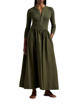 Such an effortlessly cool look while being chic and feminine