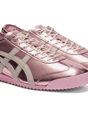 Tigers in a metallic (!) pink
