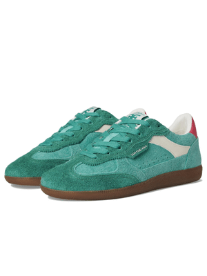 good green tennis shoes