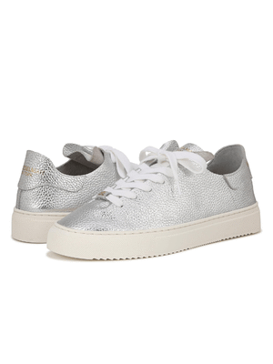 perfect silver tennis shoes