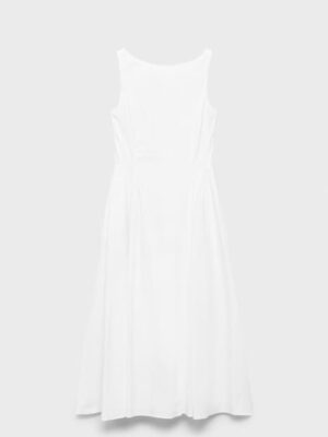 Fabulous shape at the hip-yoke shaped seam + gathering combination makes it look like a much more than $99/dress: