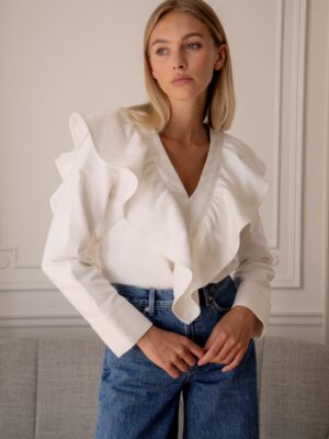 This is an utterly perfect, effortless not-so-basic basic: