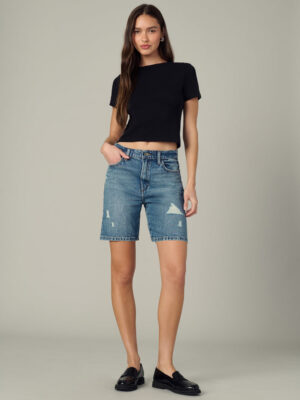 Enduring style with a little edge, but minus the crack attacks (thanks 7" inseam)