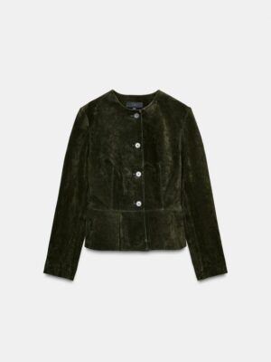 suede that is tailored & feminine? Perfection. This will sell out, surely.