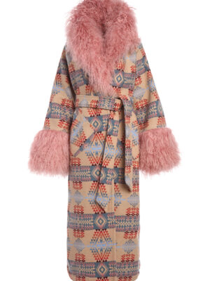 Lindsey Thornburg is a New York designer (by way of Montana/Colorado) known for reimagining Pendleton’s historic wool blankets into modern cloaks, all considered, cut, and constructed in her Manhattan/Chinatown atelier. Each piece is an heirloom-level, small-batch make—special because it’s literally crafted one by one—and yes, it’s priced like an investment to reflect that fabric, collaboration, and workmanship. When you consider the heirloom quality and one of a kind nature, the price seems way too low doesn’t it?