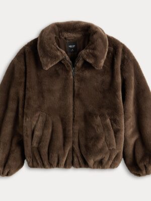 Because everyone needs a hug when they’re studying and this jacket is a hug, BUT it’s in a more elevated bomber shape.. Without the elevated price.