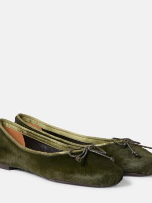 The green and the calf hair texture are sublime together.