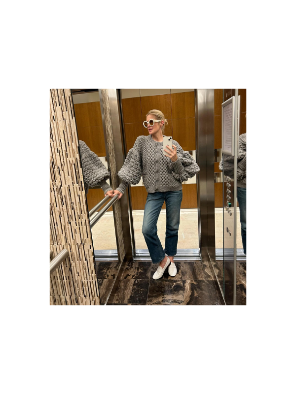 You know that moment when youre standing in front of your closet staring at five pairs of blue jeans and somehow you still cant figure out what to wear Thats not a wardrobe problem Thats a decision making problem And thats exactly what im solving today The real problem nobody talks about most style content shows