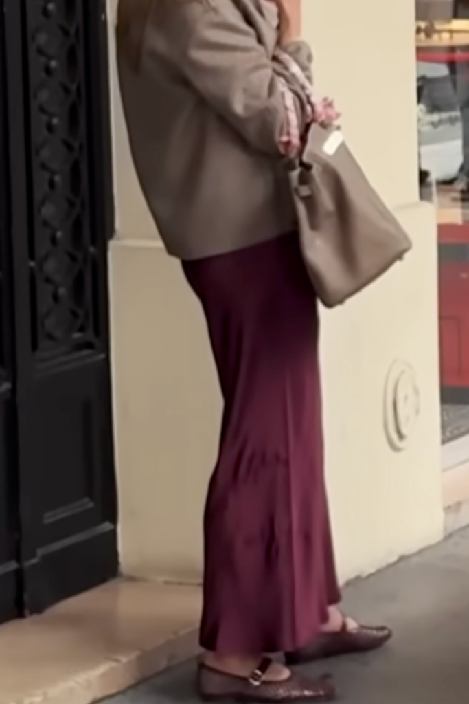 If how to dress better has felt like a vague expensive project try a simpler truth tension creates style Without contrastmixing structured with soft masculine with feminine fancy with casualoutfits go flat because everything is telling the same story A roomy blazer over a frothy black skirt instantly reads styled even with minimal accessories Youre