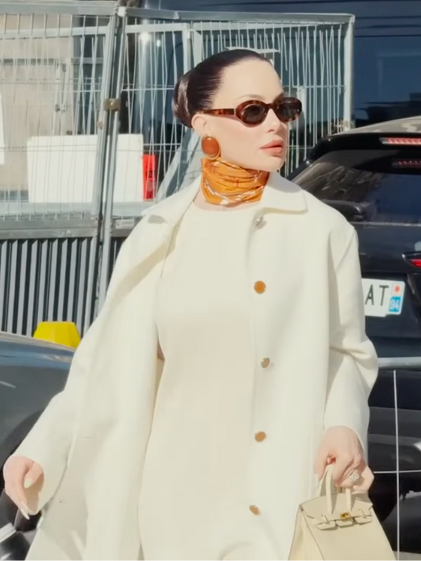 Spring is crazy and to be honest i identify with her Morning frost becomes afternoon heat and every outfit you plan at 7 a M Betrays you by noon Spring outfits require layers as cliche as it sounds Silk scarves solve this spring outfit problem not as winter leftovers but as lightweight spring outfit tools that