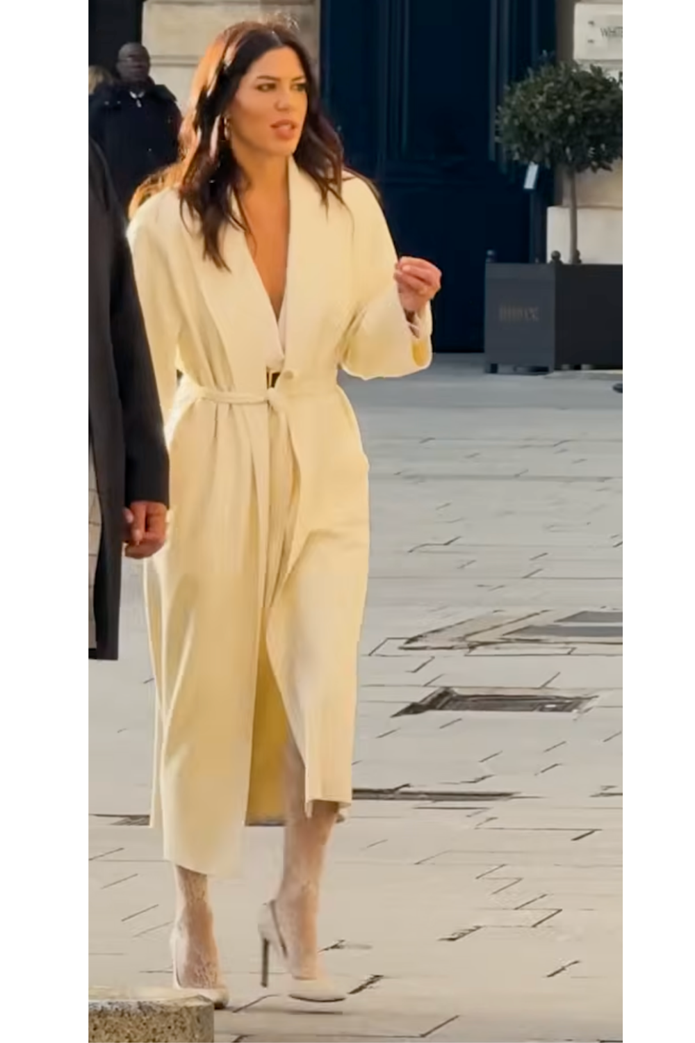 A monochromatic outfit isnt boring Its one of the most advanced styling moves you can learn I thought id talk about it on the heels of the pop of color post i just did because both are equally chic and i didnt want to imply by talking about colorful outfits that i dont also love