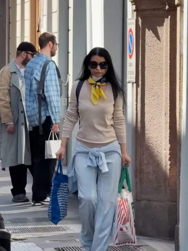 Spring is crazy and to be honest i identify with her Morning frost becomes afternoon heat and every outfit you plan at 7 a M Betrays you by noon Spring outfits require layers as cliche as it sounds Silk scarves solve this spring outfit problem not as winter leftovers but as lightweight spring outfit tools that