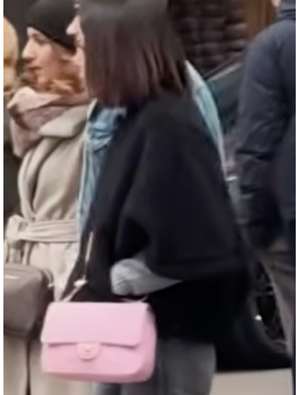 and when should you buy a green purse instead of a brown purse  Most women dont have a purse problem  They have a decision problem  You own the clutch purse You own the crossbody bag You own tote bags You probably own three versions of an everyday purse  And yet you still grab the same one  This is