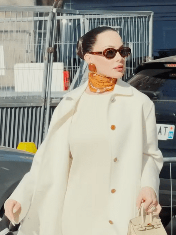 Pop of color outfits that actually work and how to remember them keep spotlight image adjust my crown Use a wardrobe app to pick your outfit without starting over every day most outfits dont fail because theyre bad They fail because theyre unfinished its that feeling of a fine maybe a little boring outfit instead of one that you feel great in When your look feels flat but mostly fine resist the urge