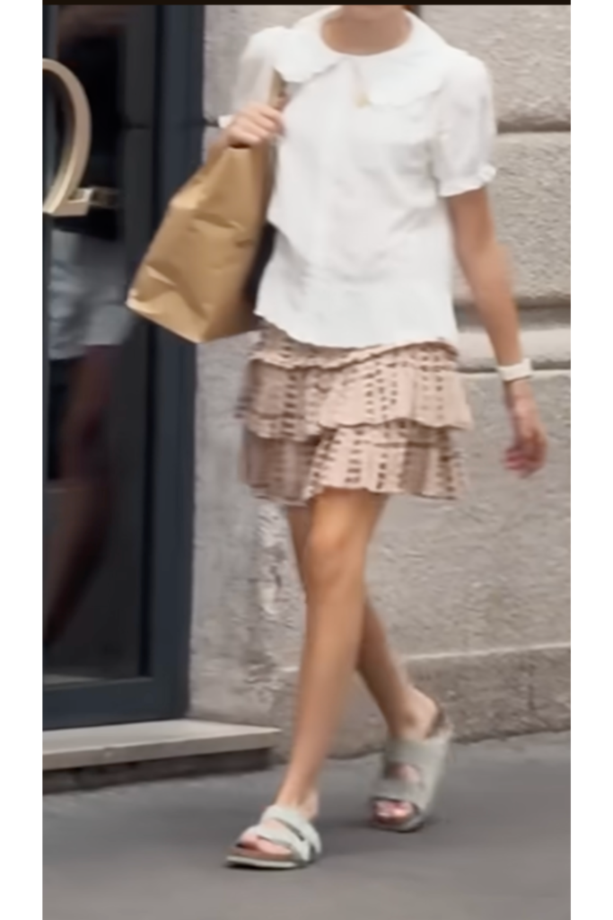 If milan street style has taught us anything its that low effort outfits are actually the most stylish ones The women who look effortlessly chic arent working harder or making more effort Theyre wearing better combinations A formula i see over and over A white top and a skirt Heres how to steal it and