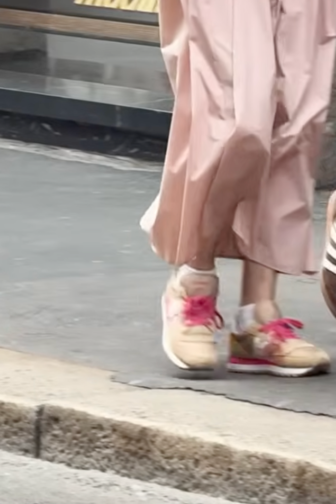 How to change your look this spring 32 how to change your look 1 adjust my crown A 90 day reset that actually feels like you by the summer i doubt you need a makeover But you might want to look in the mirror and feel slightly different Fresher More current More aligned with who you are now Or just a version of you who tries a trend confidently If youve been searching