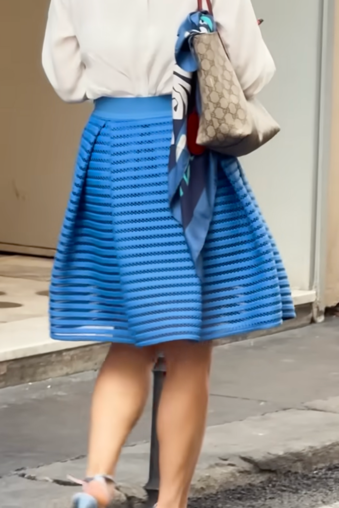 If milan street style has taught us anything its that low effort outfits are actually the most stylish ones The women who look effortlessly chic arent working harder or making more effort Theyre wearing better combinations A formula i see over and over A white top and a skirt Heres how to steal it and