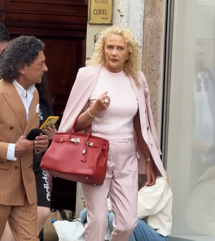 9 examples 3 rules 0 guessing summer outfits are where polish gets tricky You want ease you want clean lines you want outfits to look expensive instead of a flimsy falling apart cotton and you also want to breathe The issue is not your taste Its the math Lighter fabrics less layering and one wrong