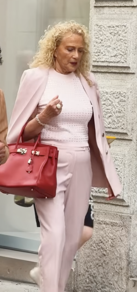 9 examples 3 rules 0 guessing summer outfits are where polish gets tricky You want ease you want clean lines you want outfits to look expensive instead of a flimsy falling apart cotton and you also want to breathe The issue is not your taste Its the math Lighter fabrics less layering and one wrong