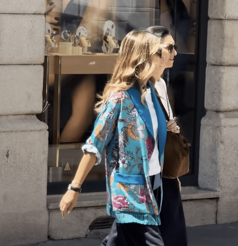 9 examples 3 rules 0 guessing summer outfits are where polish gets tricky You want ease you want clean lines you want outfits to look expensive instead of a flimsy falling apart cotton and you also want to breathe The issue is not your taste Its the math Lighter fabrics less layering and one wrong